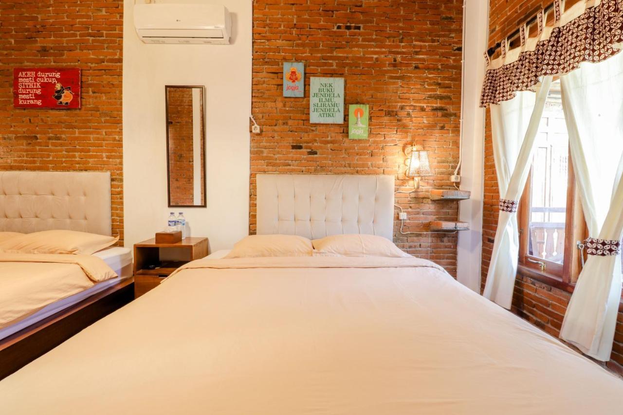 Omah Teras Bata Guesthouse 요그야카르타 외부 사진